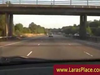 Neslušné marriageable dievča v podkolienky hore pre nákladné auto vodič penis